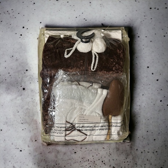 • Dreamgirl • Eskimo Cutie Costume - Picture 3 of 6